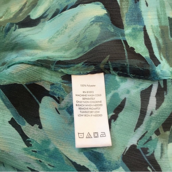 MOTTO | Green Floral Button Up Collared Shirt - Picture 6 of 7